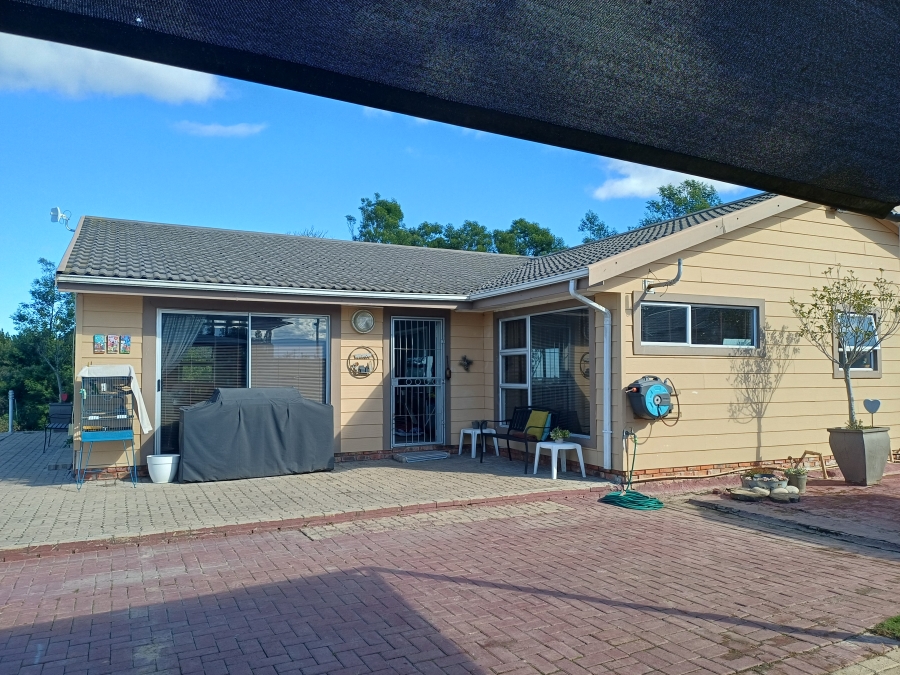 3 Bedroom Property for Sale in Rheeboksfontein Western Cape